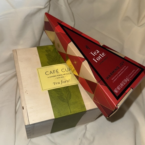 Tea Forté Gift Set NIB NWT/ Bone white covered porcelain cup & Warming Joy tea - Picture 8 of 8